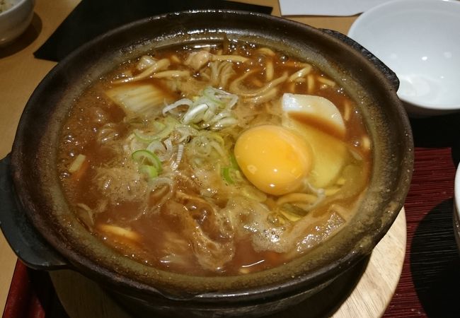 名古屋名物の煮込みうどんを横浜発祥のお店で