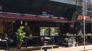 コスパ良しのワインバー