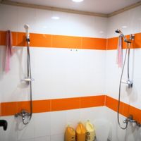 男女別シャワーは３つあり。