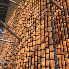 美しいタイルの壁面