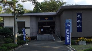 千秋公園にある。