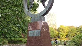 躍動感のある像です