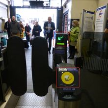 （７）出口の改札機