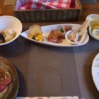 夕食　食事に夢中でこれ一枚しか撮らなかったのが心残り