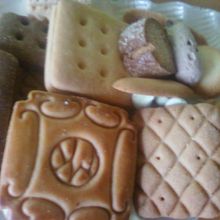 ぎっしりとクッキーが入っています。