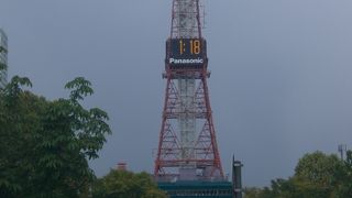 夜はライトアップされてひときわ輝きます！　