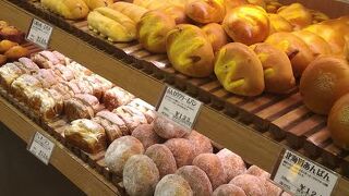 夜遅くまで開いているパン屋