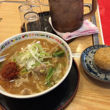 焼きおにぎりがついてきました。