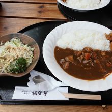 豊後牛カレーサラダ付きです