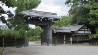 幕末の動乱、堺町御門。