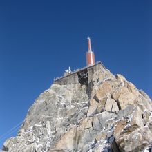 てっぺんの展望台は工事中で閉鎖