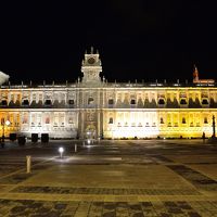 ライトアップされたパラドール