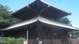 趣のある木造の建物
