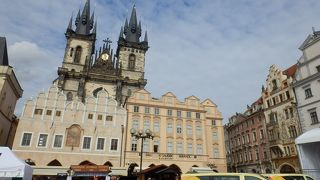 旧市街広場の東側