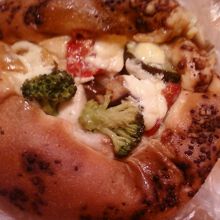 満足のお惣菜パン。