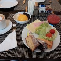 朝食。生野菜があるのが良かった。