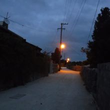 竹富島の夜の街並み