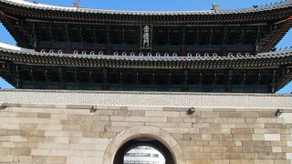 今は中にも入れます。