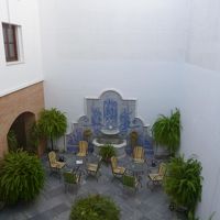 部屋から中庭がのぞめました。タイル細工が可愛かったです。