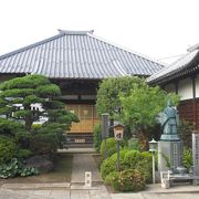 向かいにある延壽寺と合わせて訪れるのがお勧めです