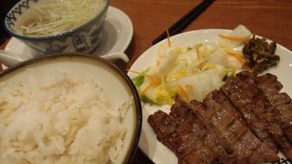 東京駅丸の内南口から徒歩５分　気軽にいただける牛タン