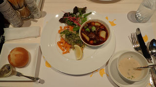 ちょっと上品に、でも堅苦しくなく