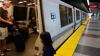 空港から市内へ、便利！