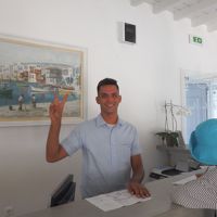 フロントの気軽なフロントマン