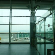 空港の内部から。