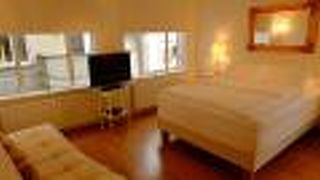 レイ アパートメンツ