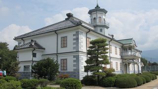 明治時代初期の小学校です