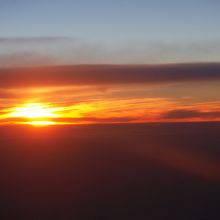 機内から夕日が見れる時間でした
