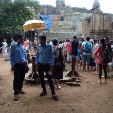 並んで登ります