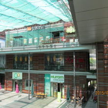 外光を取り入れた吹き抜け。