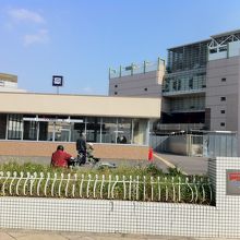 動物園前駅とフィスティバルゲート解体後に見えるスパワールド