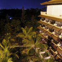 フロント階から（夜）