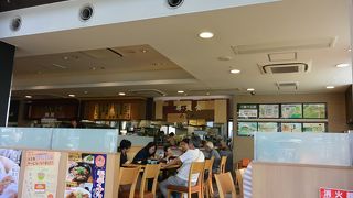 食券の自動販売機で電子マネーが使えます