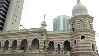 建物に興味があり入ってきました