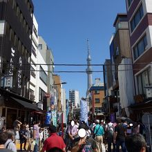 それにしてもものすごい人です　歩くことが困難なくらいです 