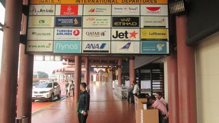 ジャカルタ スカルノ ハッタ国際空港ターミナル２