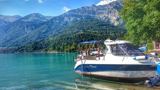 スイス・エメラルドグリーンに輝くブリエンツ湖【スイス情報.com】