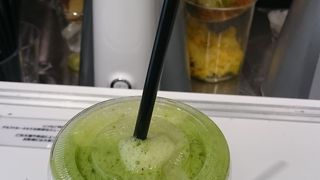 ジュースバー併設 