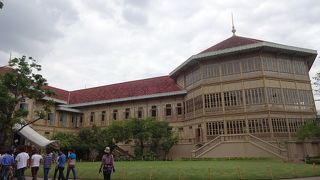 ほかにはない宮殿。見る価値アリ。