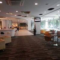 コーヒーショップ兼バーです