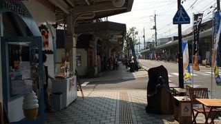 至る所に、げげげの鬼太郎に関連するキャラクターのＧＯＯＤＳが置いて有ります。