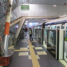 ブキッ ビンタン駅