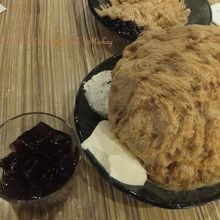 コーヒーかき氷+コーヒーゼリーみたいなものも,,,