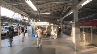 お盆休みの横浜駅