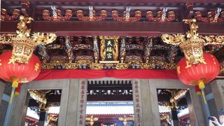 シンガポールの最古の中国寺院