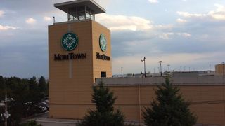 休日のショッピングに。